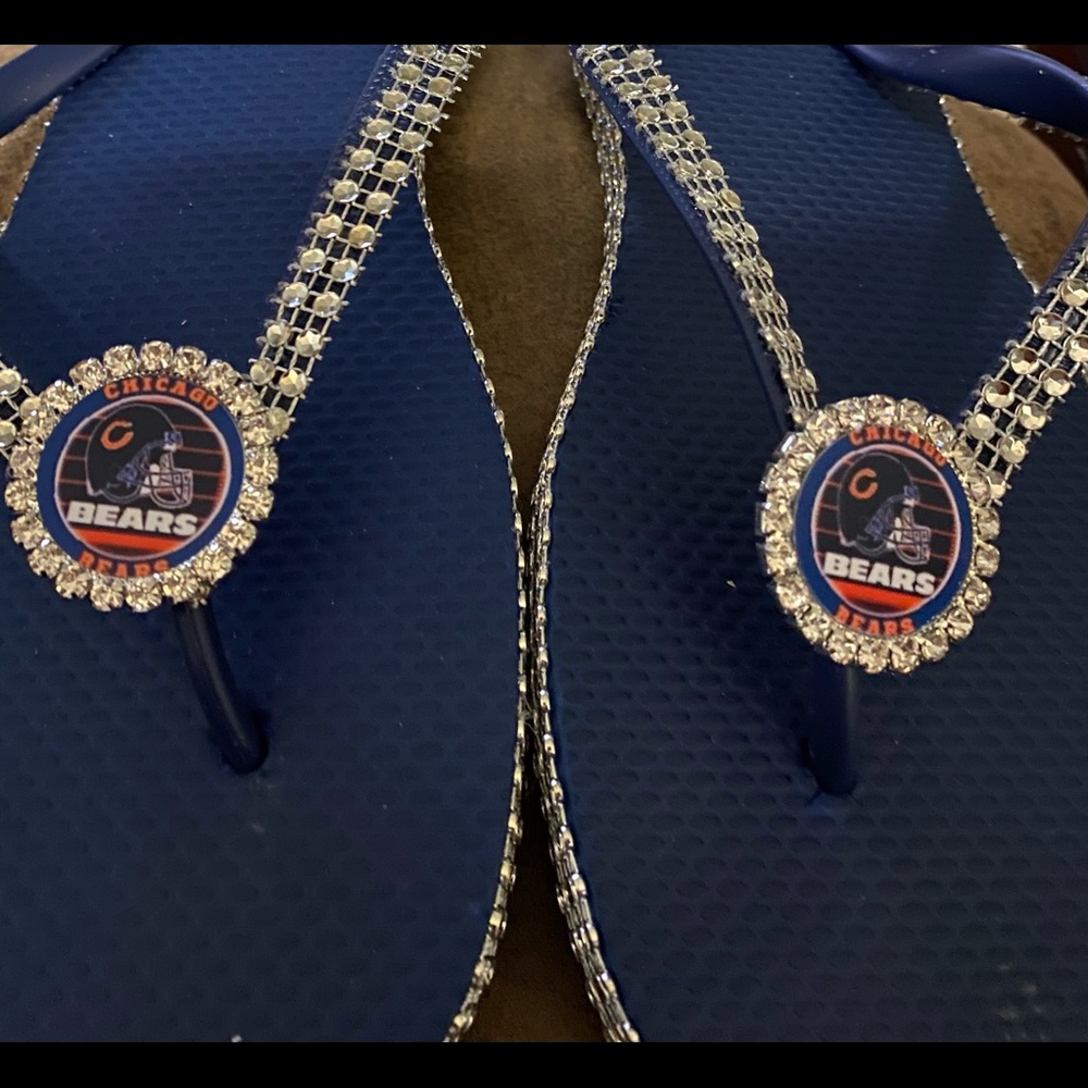 Chicago bears flip flops